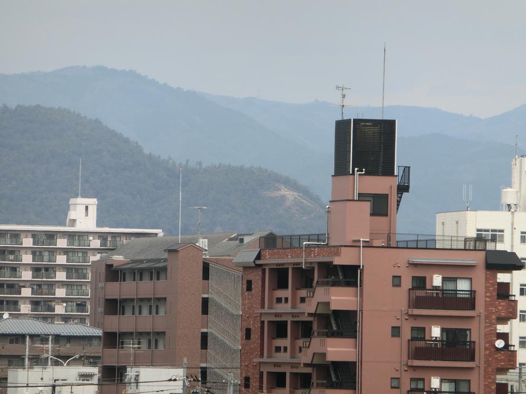 京都市エステイト東久 西京極アパートメント エクステリア 写真