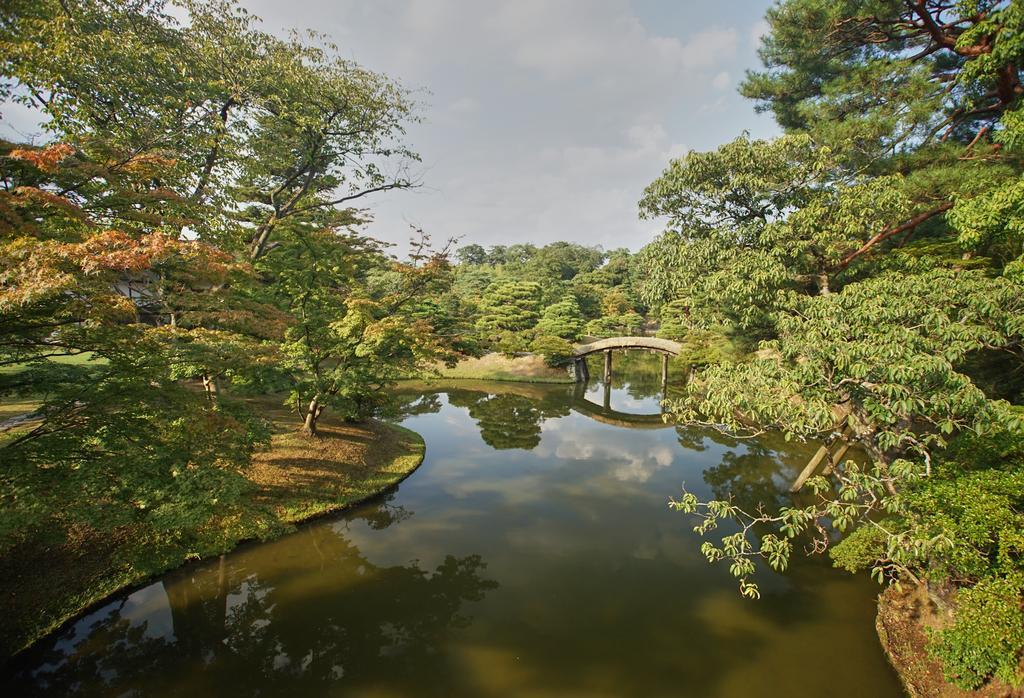 京都市エステイト東久 西京極アパートメント エクステリア 写真