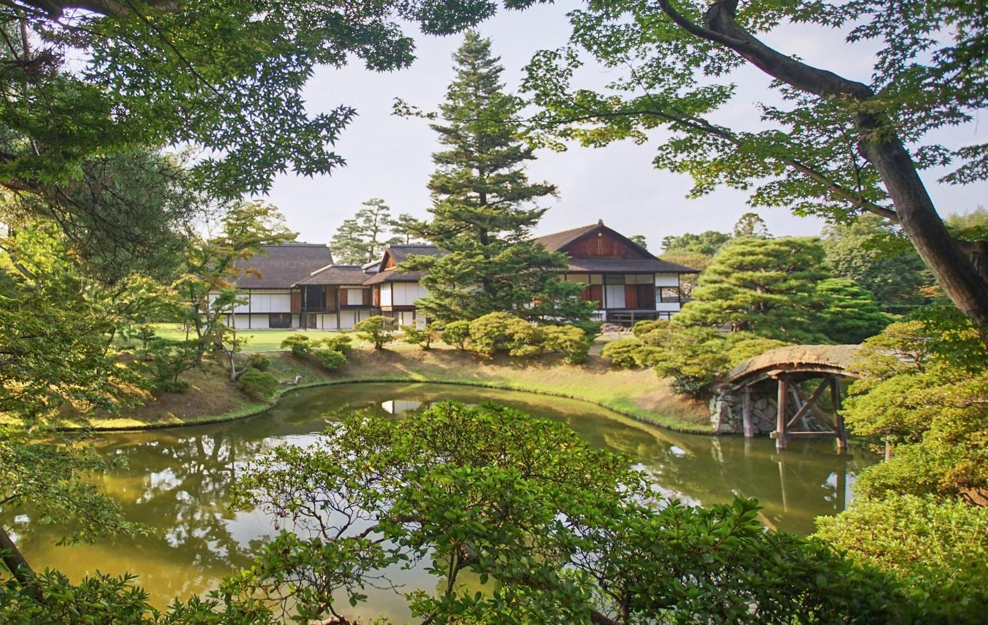 京都市エステイト東久 西京極アパートメント エクステリア 写真