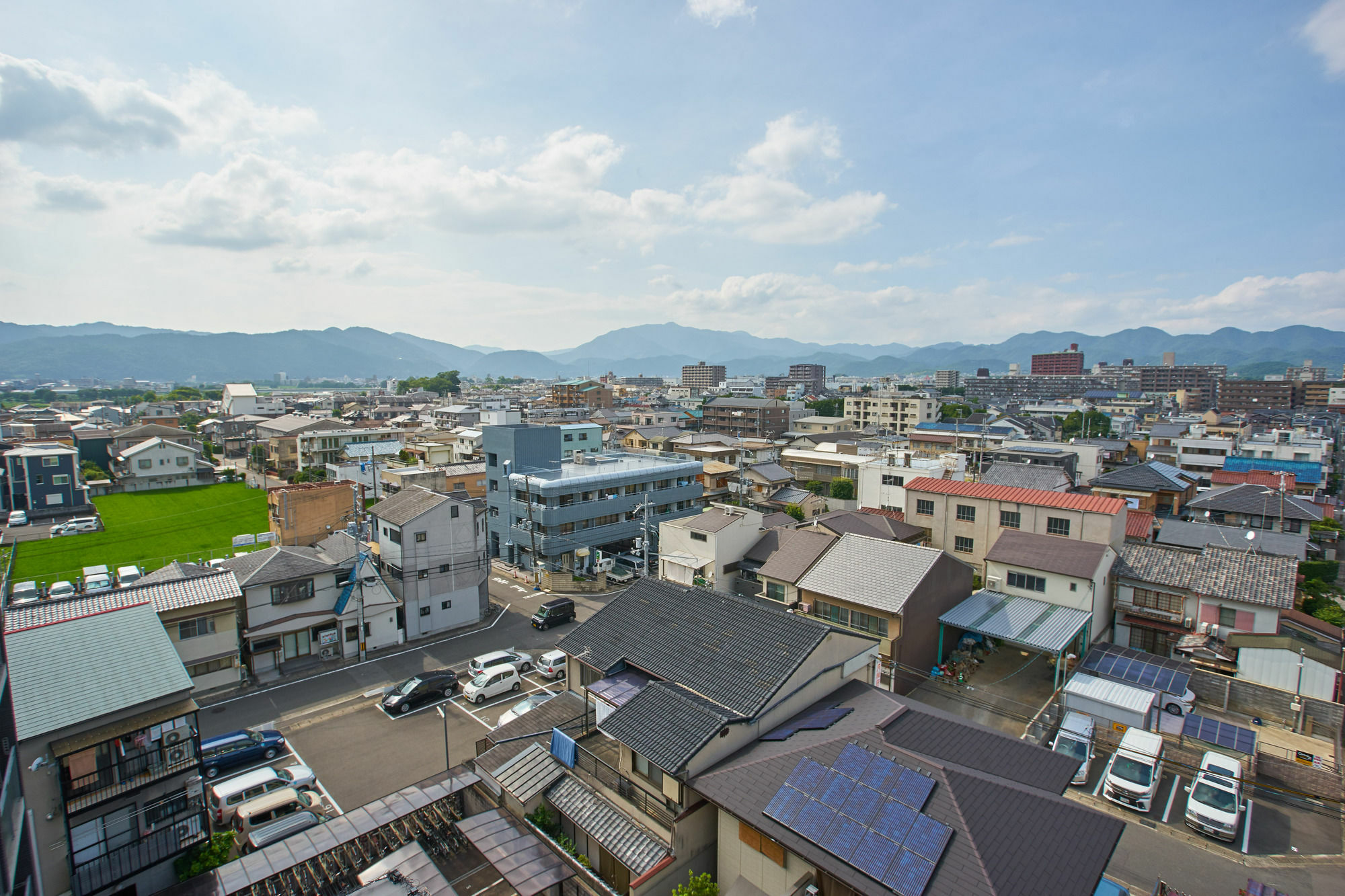 京都市エステイト東久 西京極アパートメント エクステリア 写真